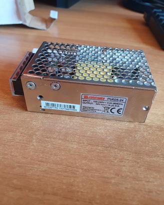 Alimentatore compatto Alphatronics PU025-24