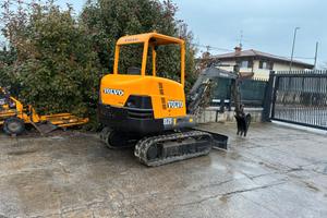 E269 - Mini escavatore 25 q Volvo 1800 ore