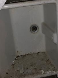 Lavatoio in ceramica