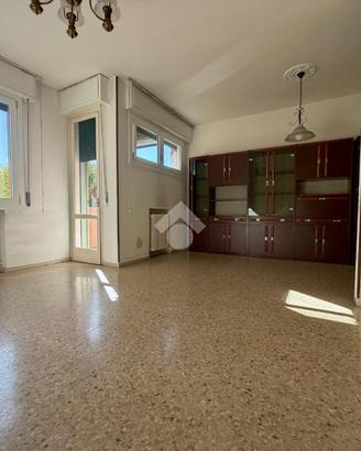 3 LOCALI A BUDRIO