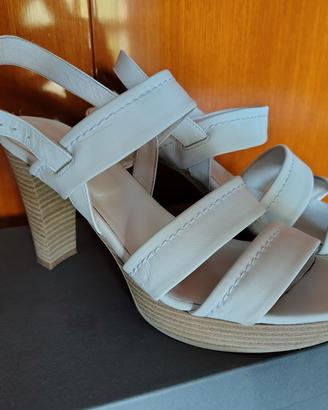 Sandali Nero Giardini bianchi con plateau