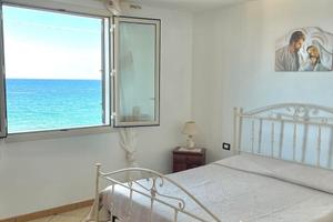 Casa vacanza fronte mare 10m Lung.re 181. 2 Avola