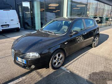 ALFA ROMEO 147 1.9 JTD (120) 5 porte Distinctive