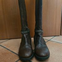 Stivali da donna in vera pelle usati pochissimo