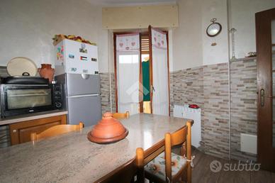 4 LOCALI A ACQUI TERME