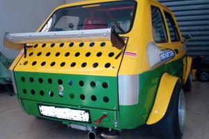 Auto da pista o da collezione