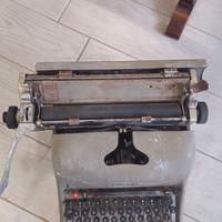 Olivetti macchina da scrivere