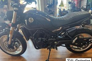 Benelli - Leoncino 500 -
