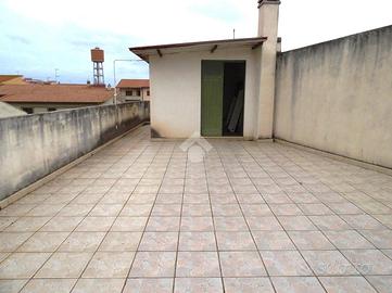 CASA SEMINDIPENDENTE A ORISTANO