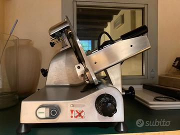 Affettatrice semiprofessionale 