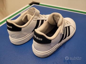 sneakers Adidas n. 33