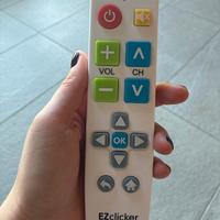 Telecomando universale per anziani