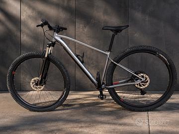 Mtb rockrider explorer st520