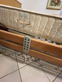 letto ospedaliero elettrico per anziani o disabili
