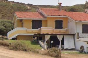 Villetta a schiera costituita da due appartamenti