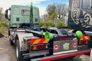 SCARRABILE NUOVO PICHIERRI CON IVECO 100 EURO 5 SU