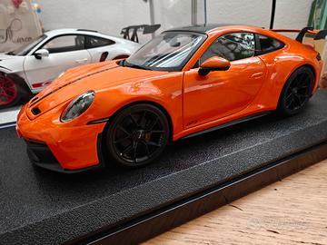 Modellino 1/18 Porsche 992 gt3 majsto