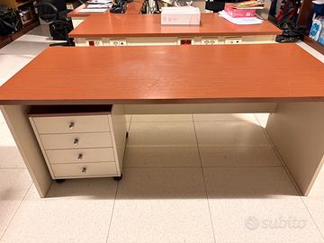 Scrivania in legno come da foto - Lunghezza 180