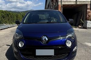 Renault twingo 2014 con 39,000 km