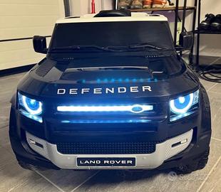 Macchinina elettrica Defender 