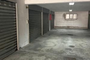 Box auto per auto e moto o per uso deposito a Nola
