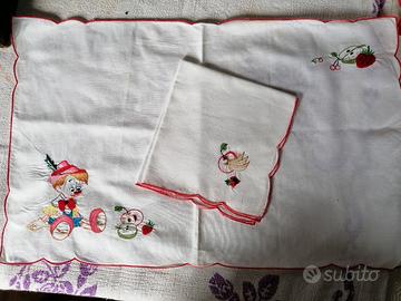 tovaglietta Pinocchio cotone ricamato