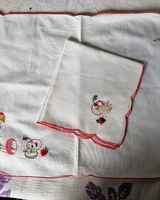 tovaglietta Pinocchio cotone ricamato