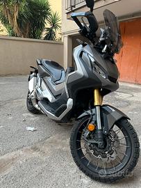 Honda x-adv 750