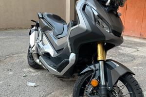 Honda x-adv 750