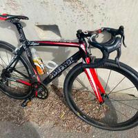 bici da corsa in carbonio