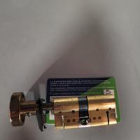 Serratura MG con Nottolino Interno 