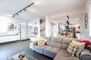 villa-di-300-m²-con-piu-di-5-locali-e-box-auto-a-r
