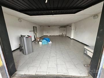 Box / Garage di 48 m² a Ceriale
