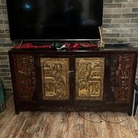 meravigliosa credenza cinese con bassorilievi
