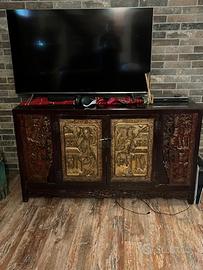 meravigliosa credenza cinese con bassorilievi