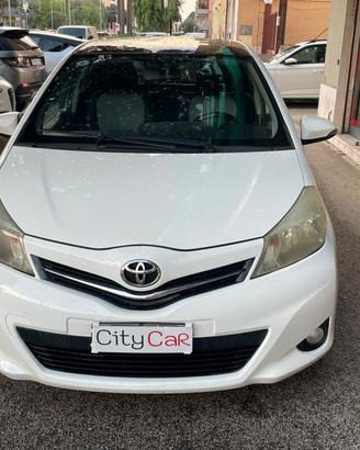 Toyota Yaris 1.4 D-4D 5 porte Lounge