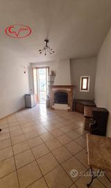 Appartamento di 85 m² con 4 locali a Bucine