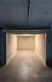 Garage Box auto 18 mq in centro Bordighera