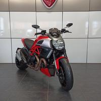 Ducati Diavel 1200 Red