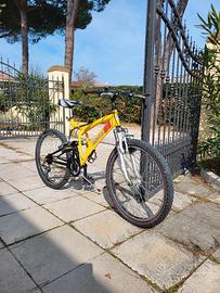 Bicicletta montain bike ruote da 24"