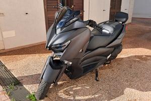 YAMAHA X-MAX 300