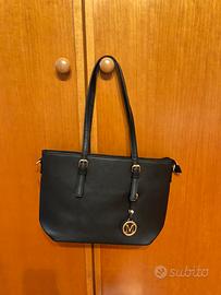 Borsa nera in ecopelle