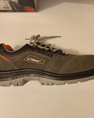 Scarpe u Power 45 nuove 