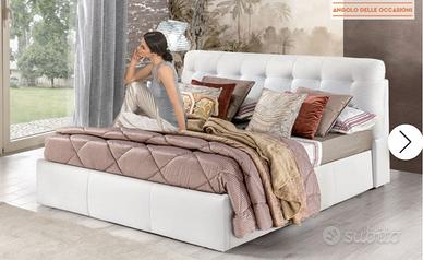 Letto matrimoniale con cassettone