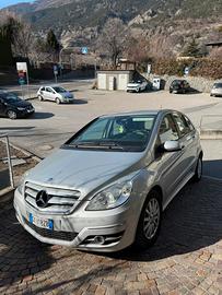 Mercedes B200 Neopatentati