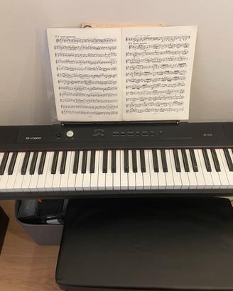 Piano Thomann SP-320 con sgabello e accessori