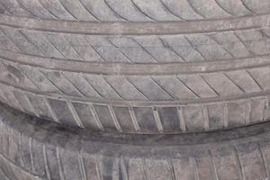 2 Gomme Kleber dynaxer uhp 225/40r 18