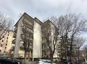 Ampio appartamento in Via Gramsci - Nuoro