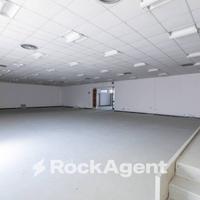 GRANDE CAPANNONE VICINO ALLA CITTA'