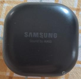SAMSUNG BUDS